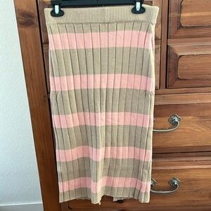 NWT Hem And Thread Women’s Tan And Pink Skirt Size Large